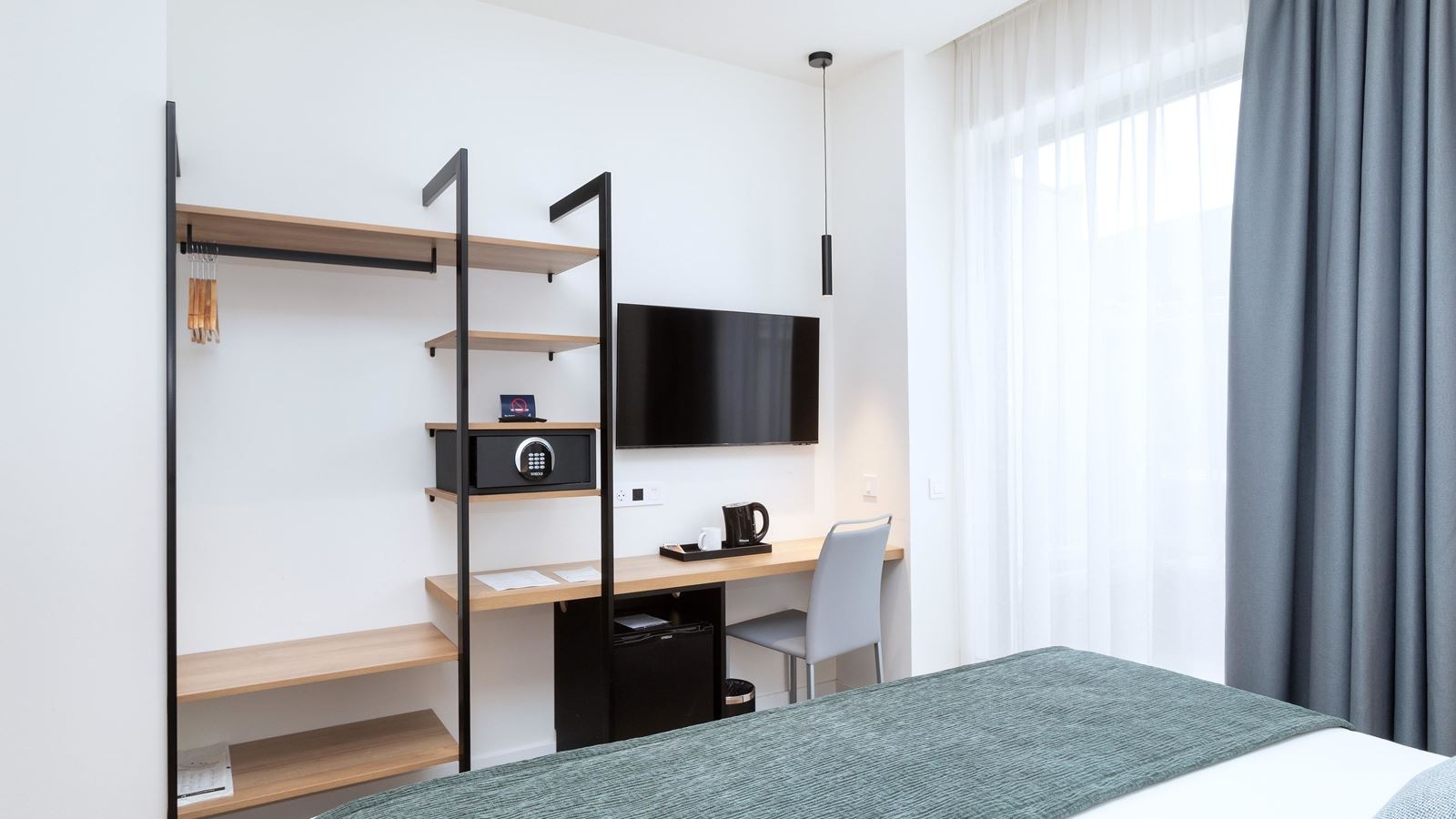 rooms-executive-room