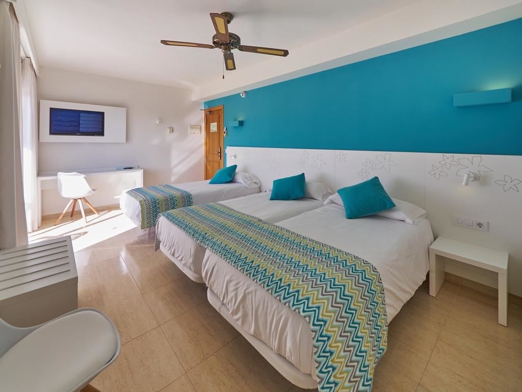 rooms-superior-room-balcony-or-terrace