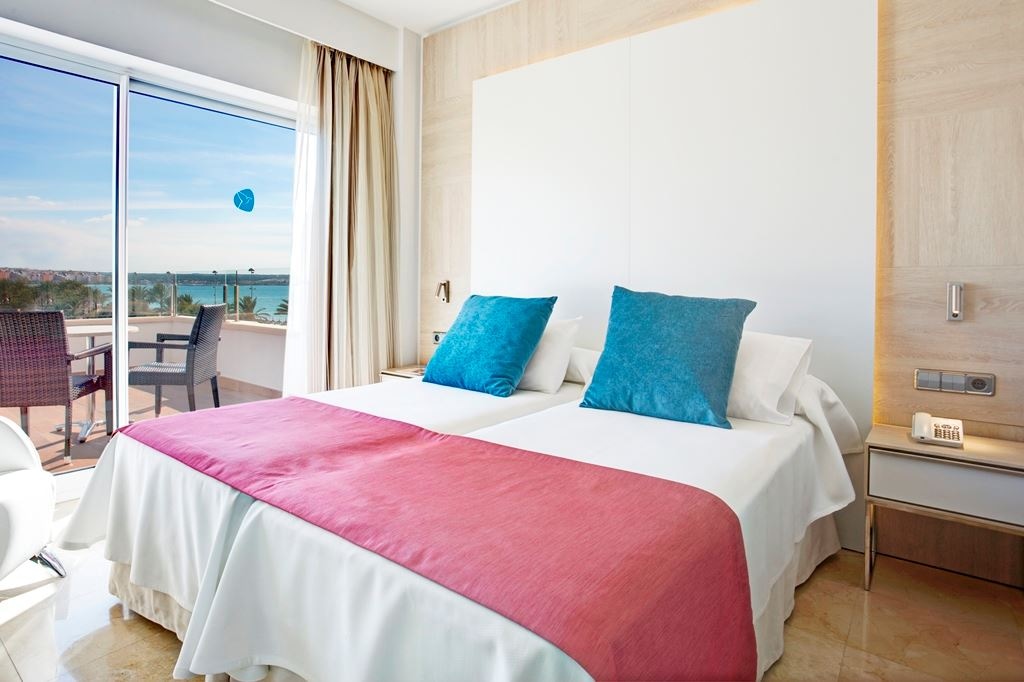 rooms-double-room-balcony