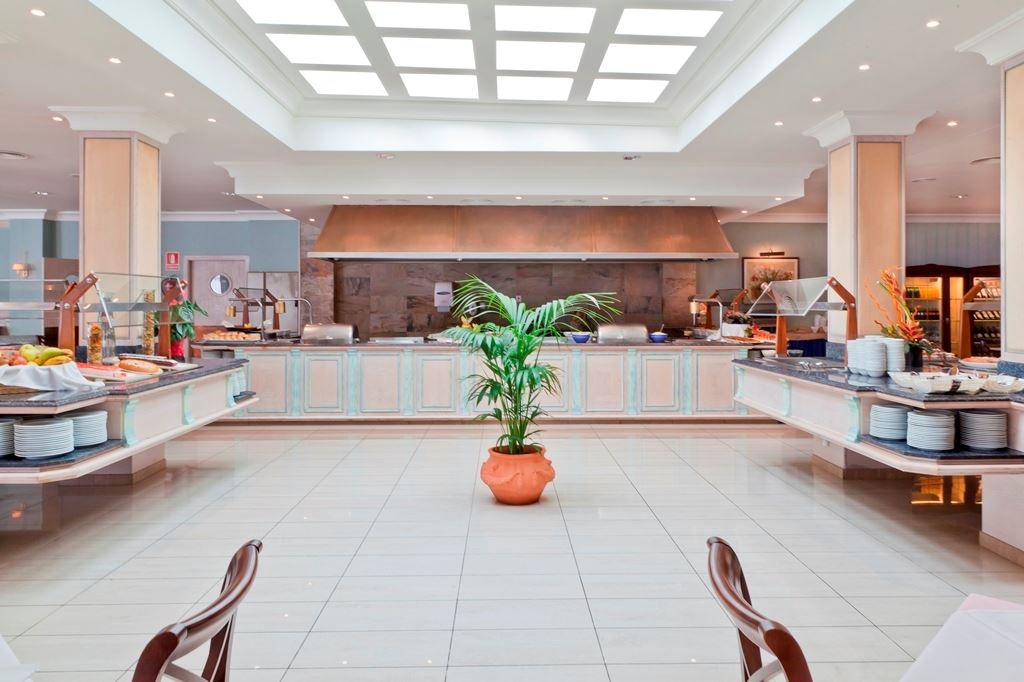 restaurants-restaurant