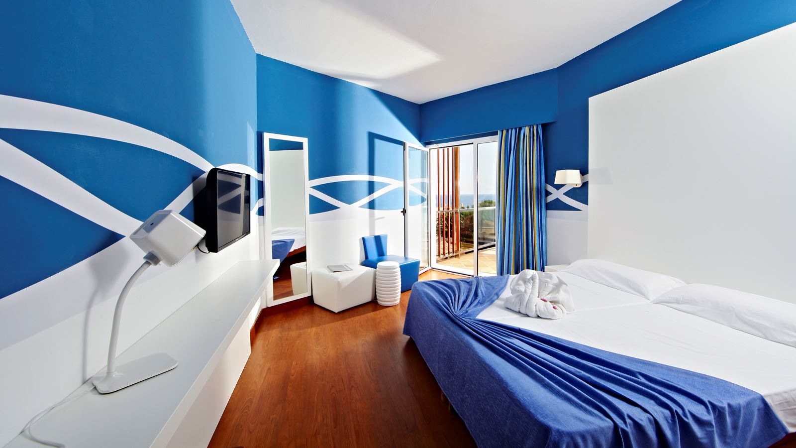 rooms-double-balcony