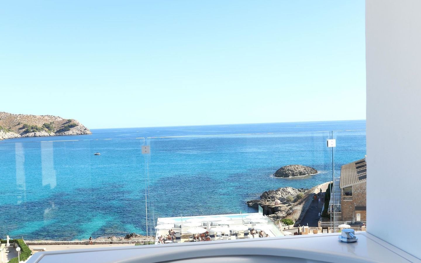 rooms-double-room-with-jacuzzi-with-balcony-or-terrace