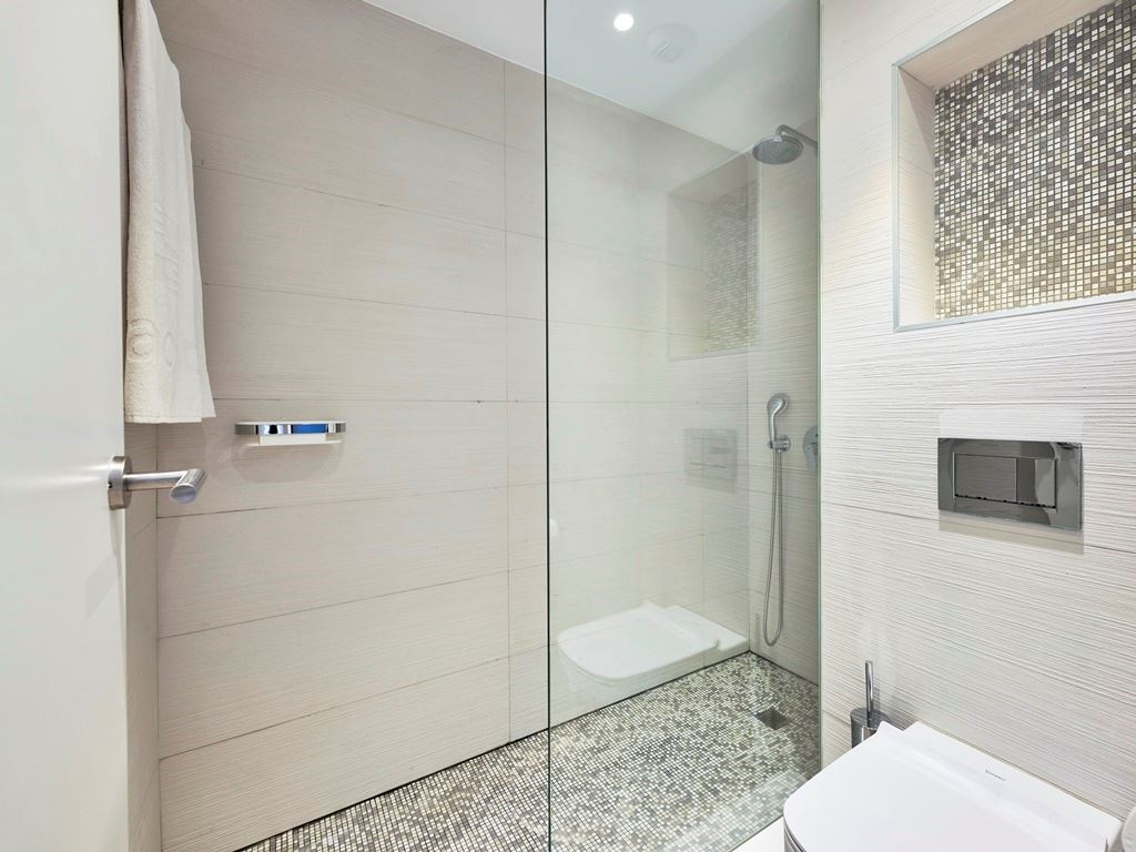 rooms-room-double-sideseaview