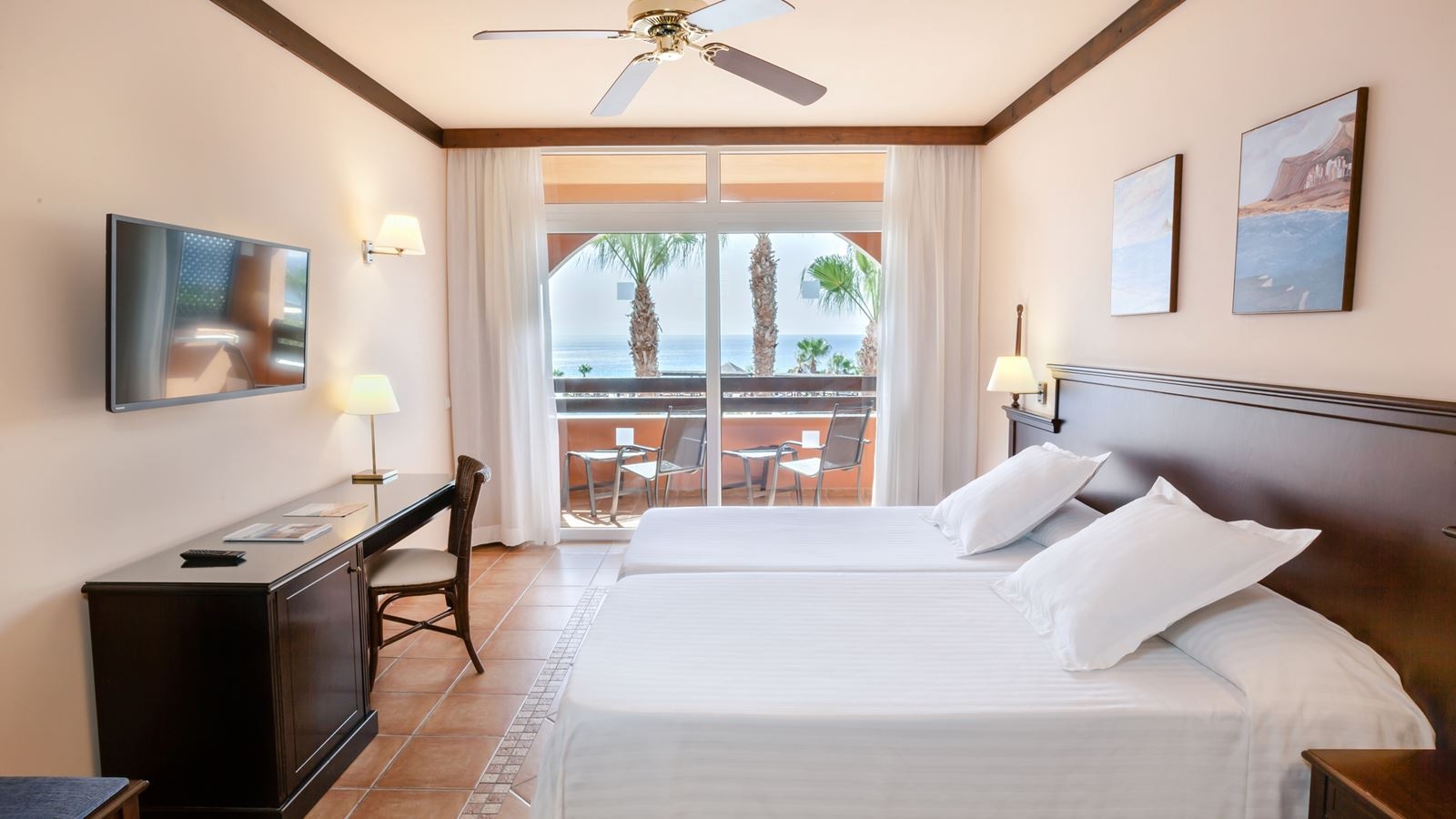 rooms-family-2-rooms-sea-view-with-connecting-door-balcony-or-terrace