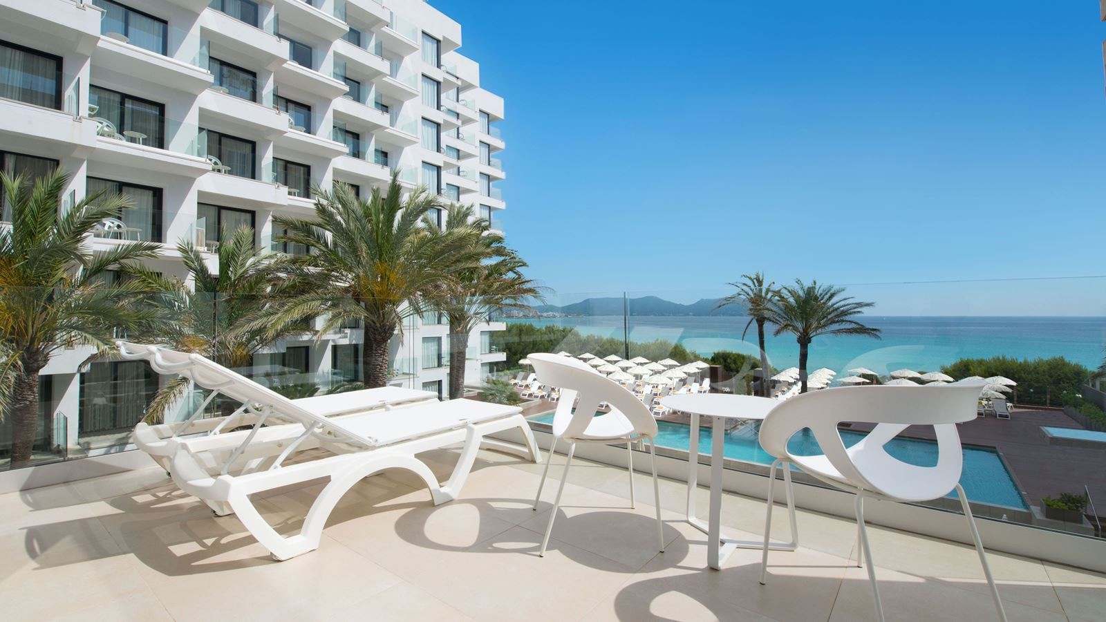 rooms-junior-suite-sea-view