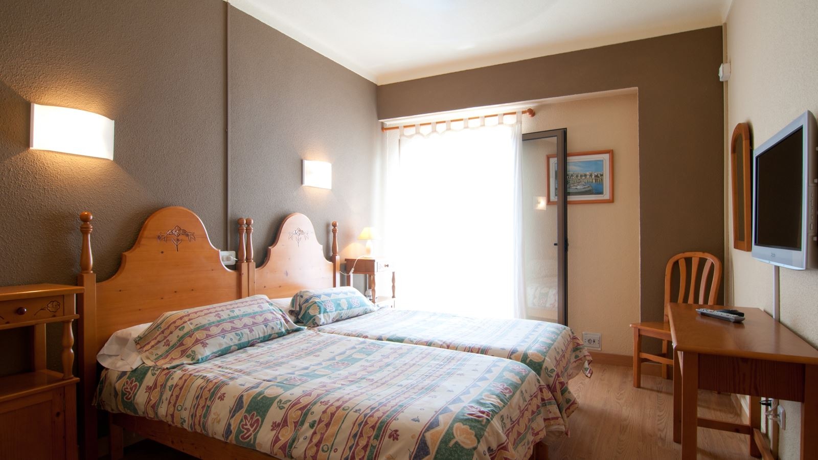 rooms-standard-room-balcony-or-terrace