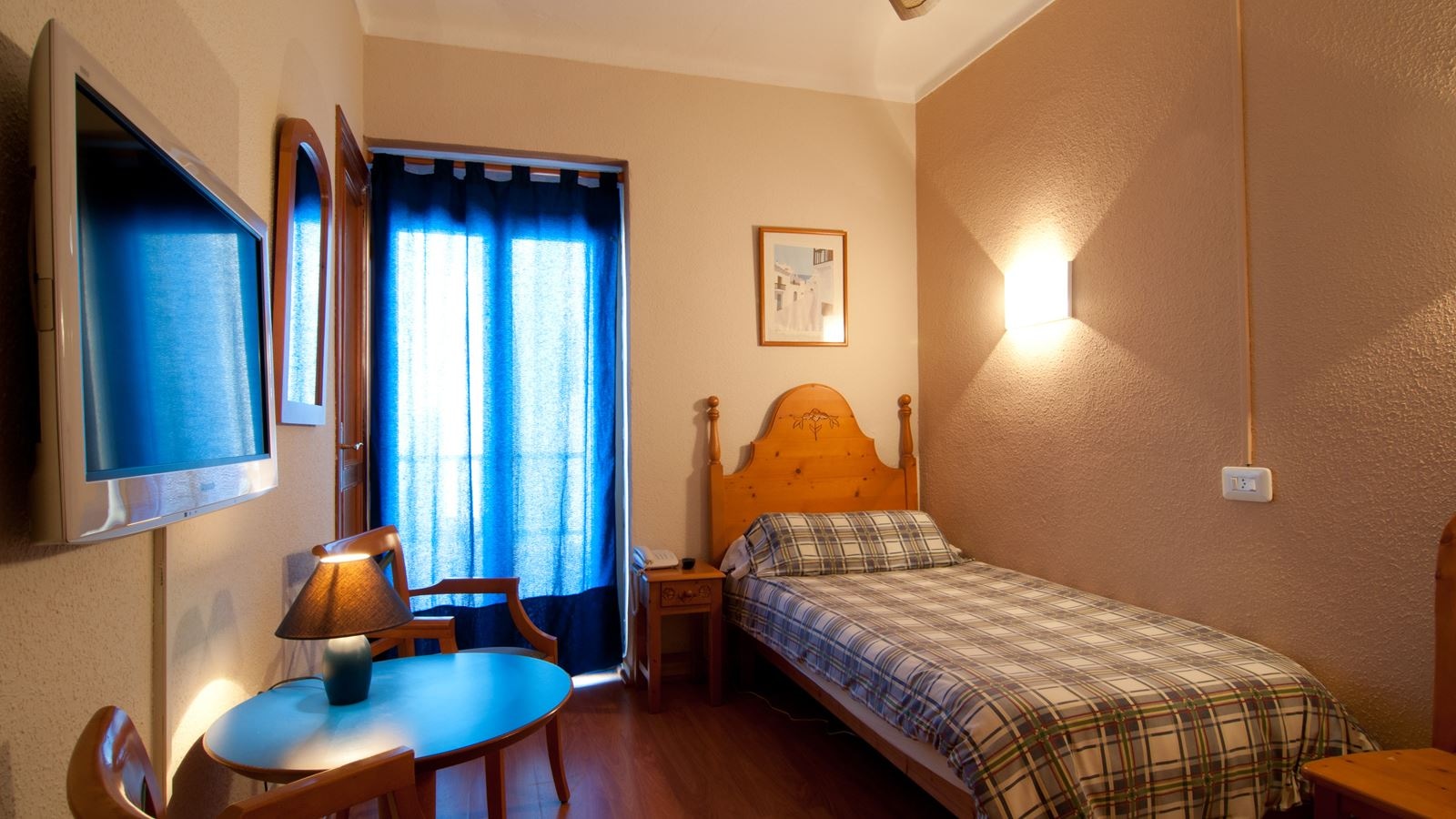 rooms-standard-room-single-use-balcony-or-terrace