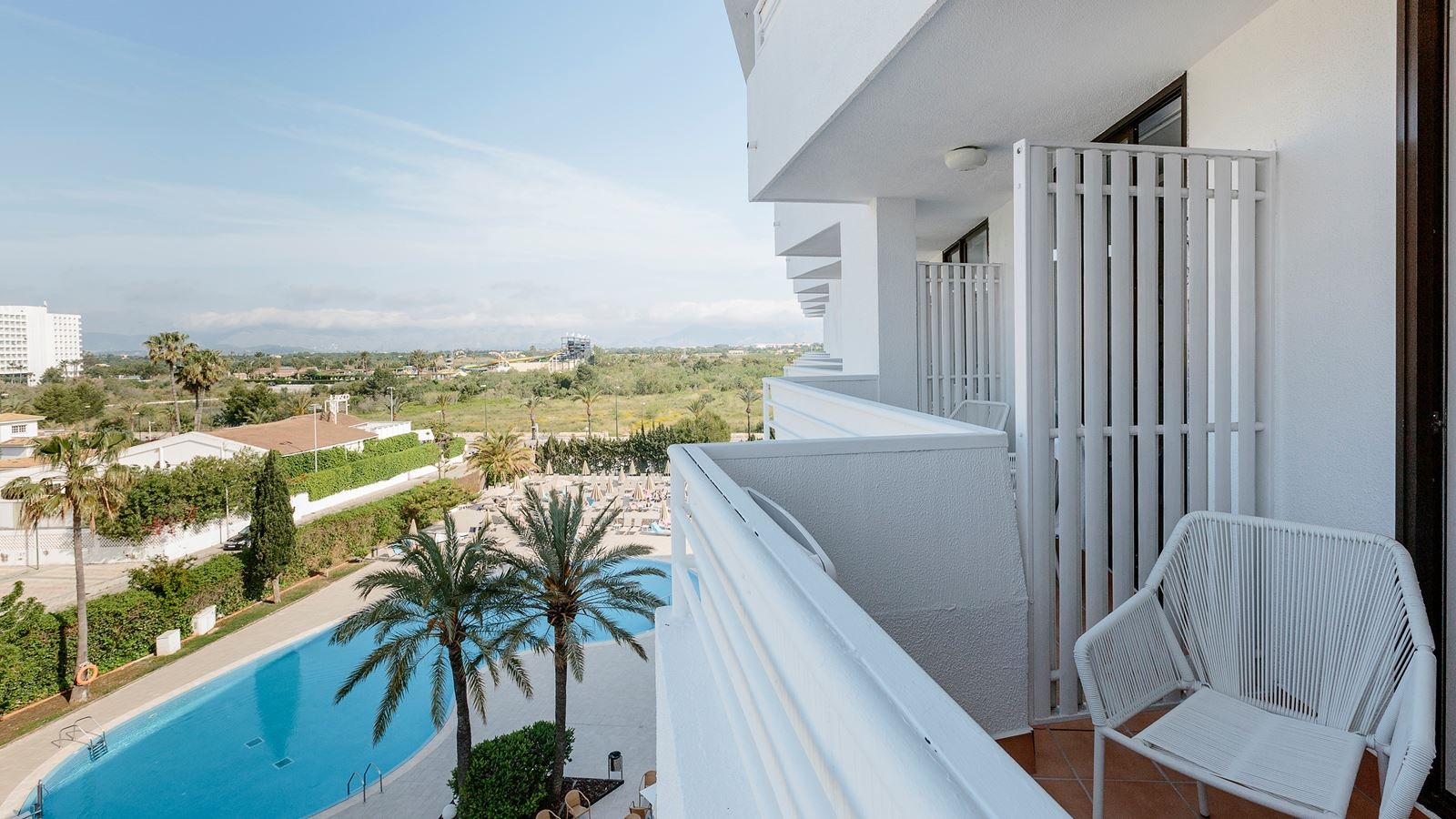 rooms-double-superior-room-pool-view-with-balcony-or-terrace