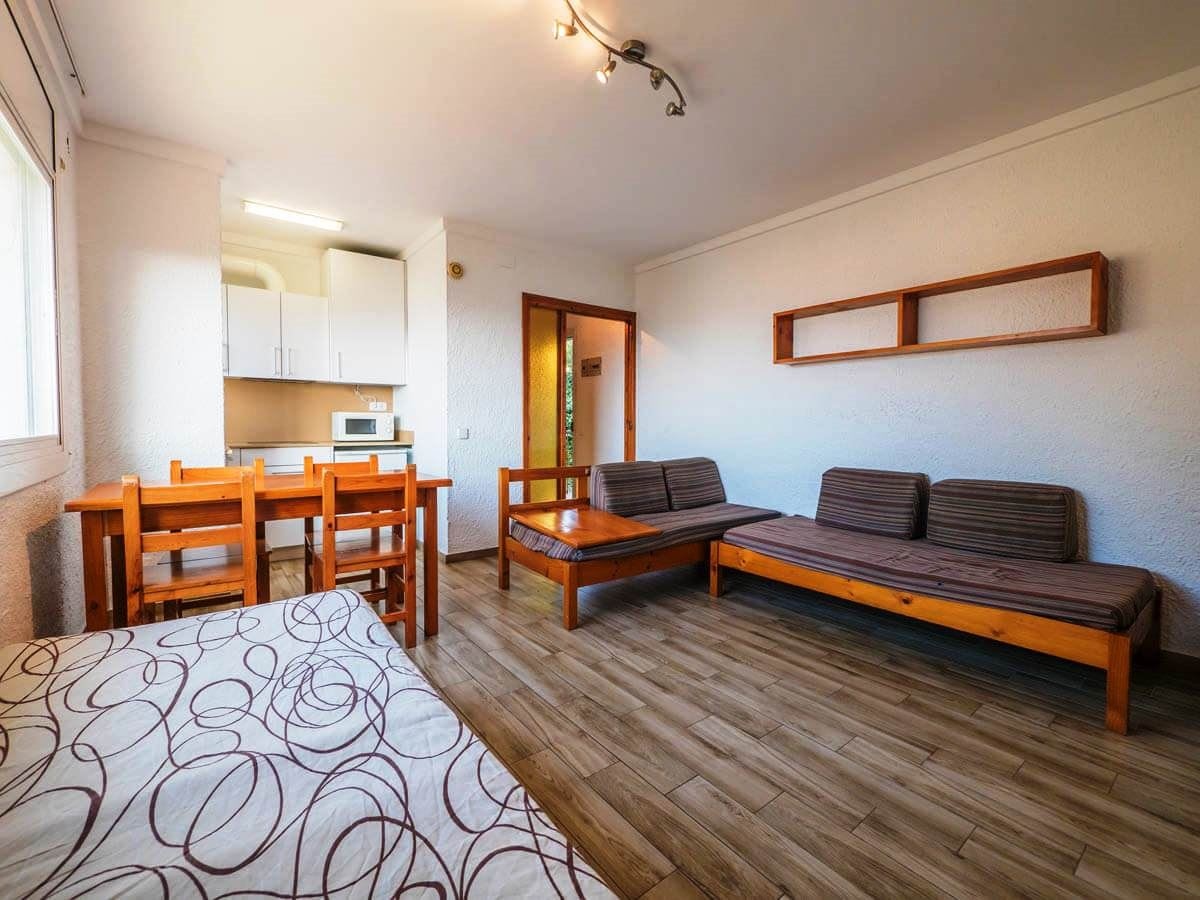 rooms-apartment-24-pax