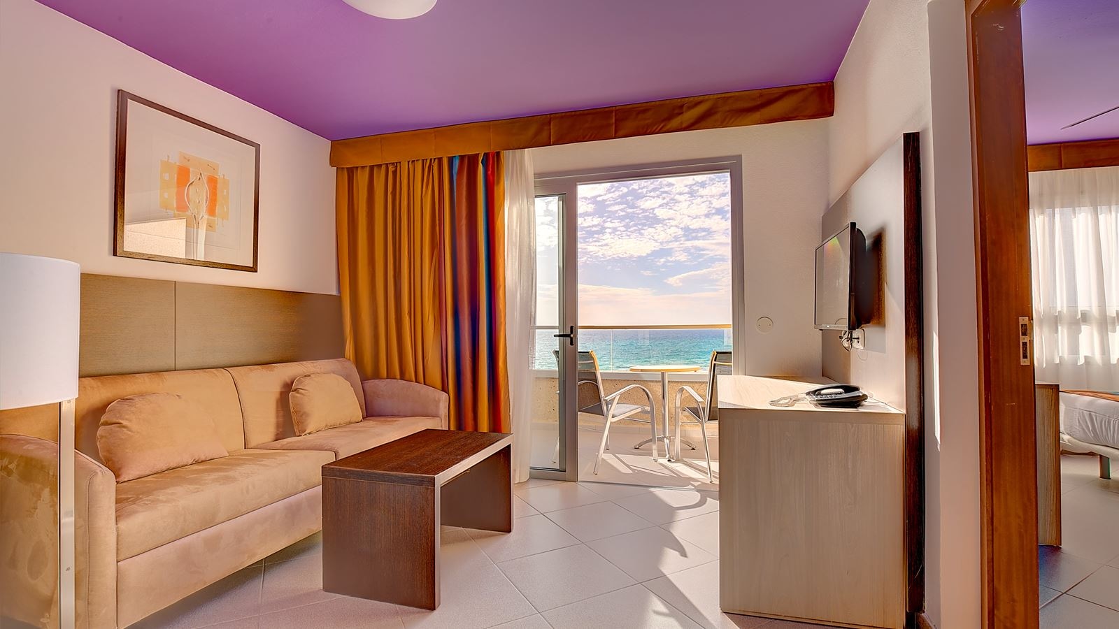 rooms-suite-sea-view-balcony-or-terrace