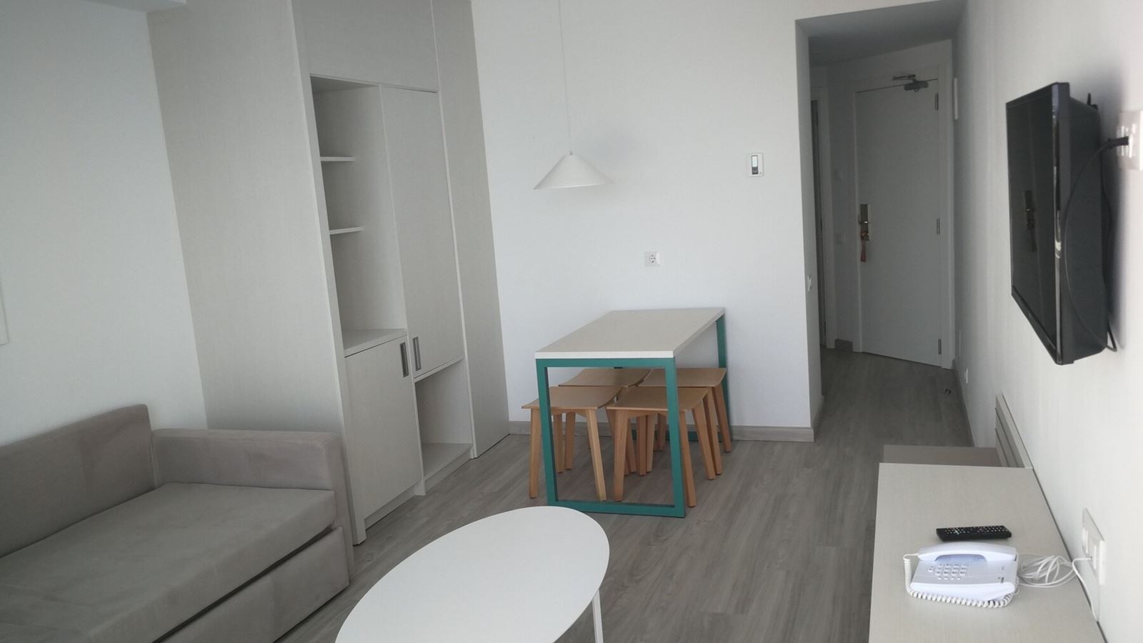 rooms-family-room-1-bedroom-+-living-room