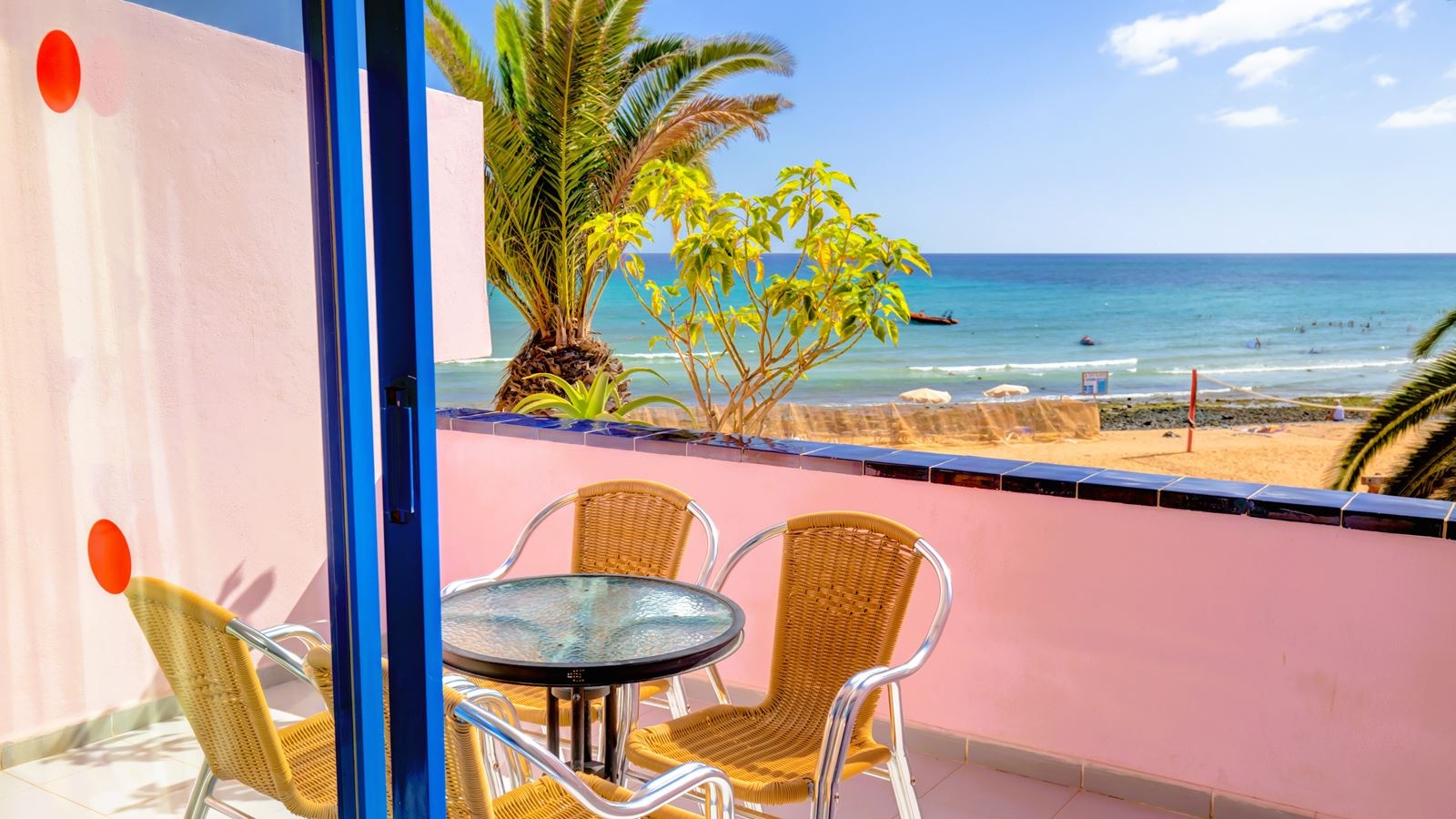 rooms-double-room-lateral-sea-view-balcony-or-terrace