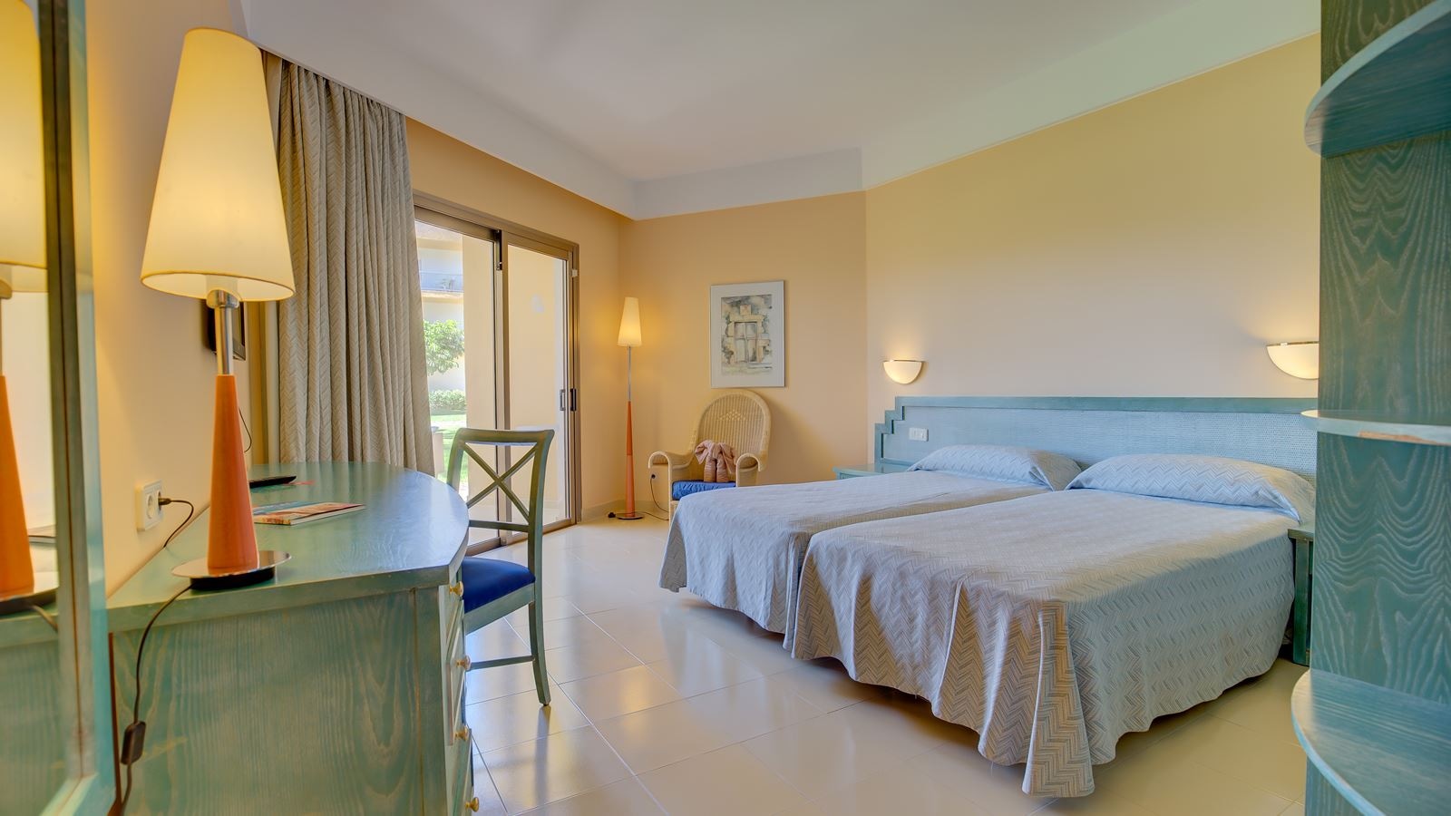 rooms-twin-standard-balcony-or-terrace