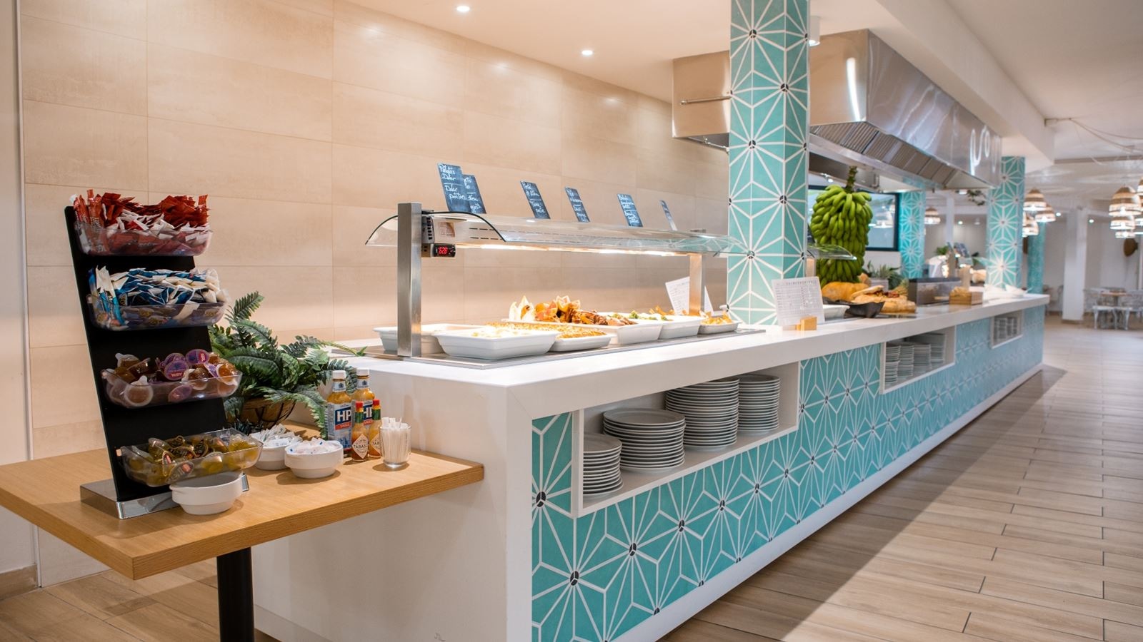 restaurants-restaurant