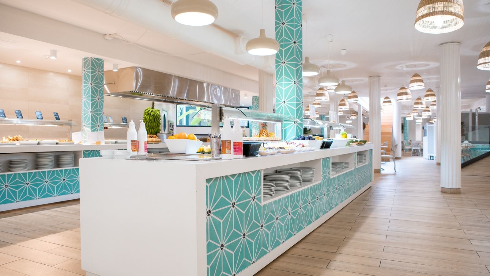 restaurants-restaurant