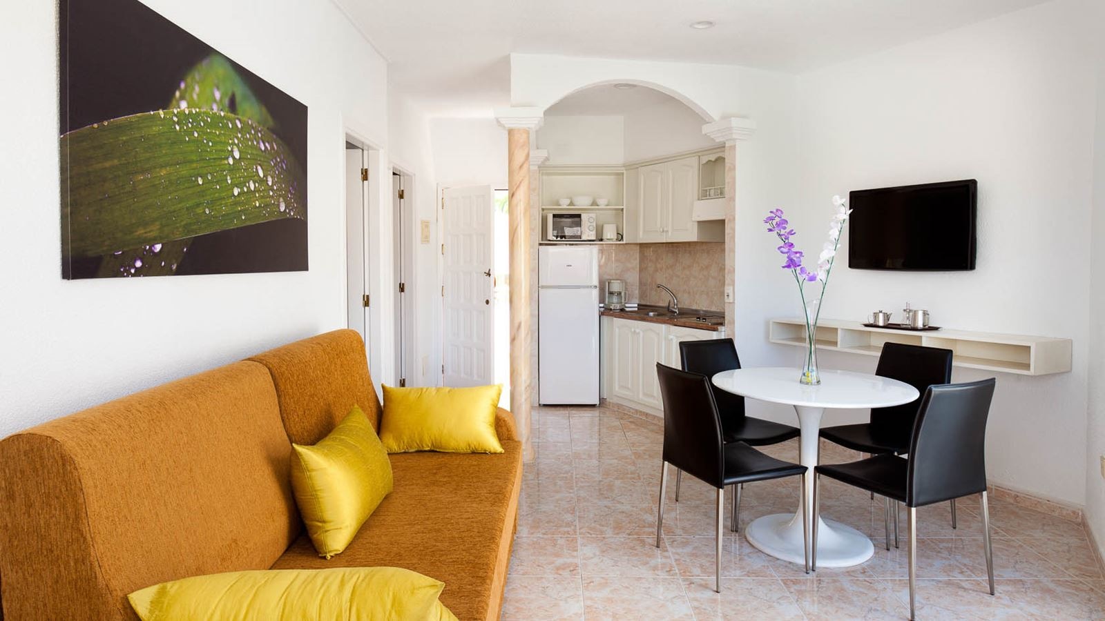 rooms-apartment-2-bedrooms