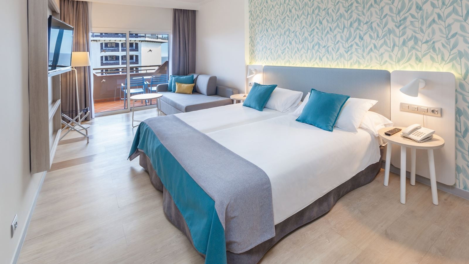 rooms-double-standard-balcony