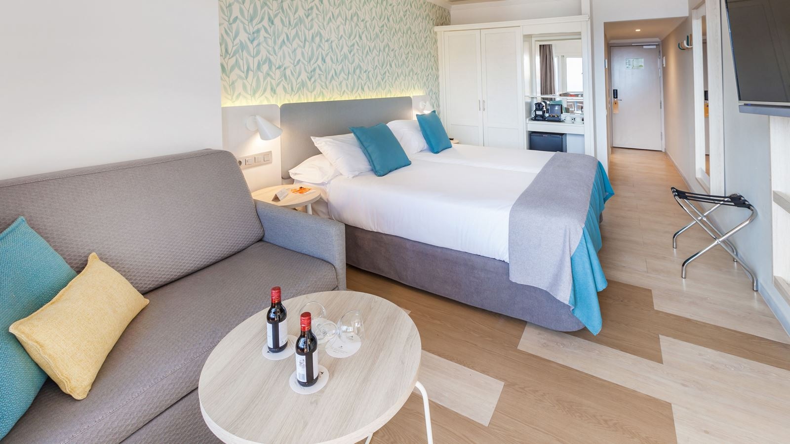 rooms-double-deluxe-sea-view-balcony