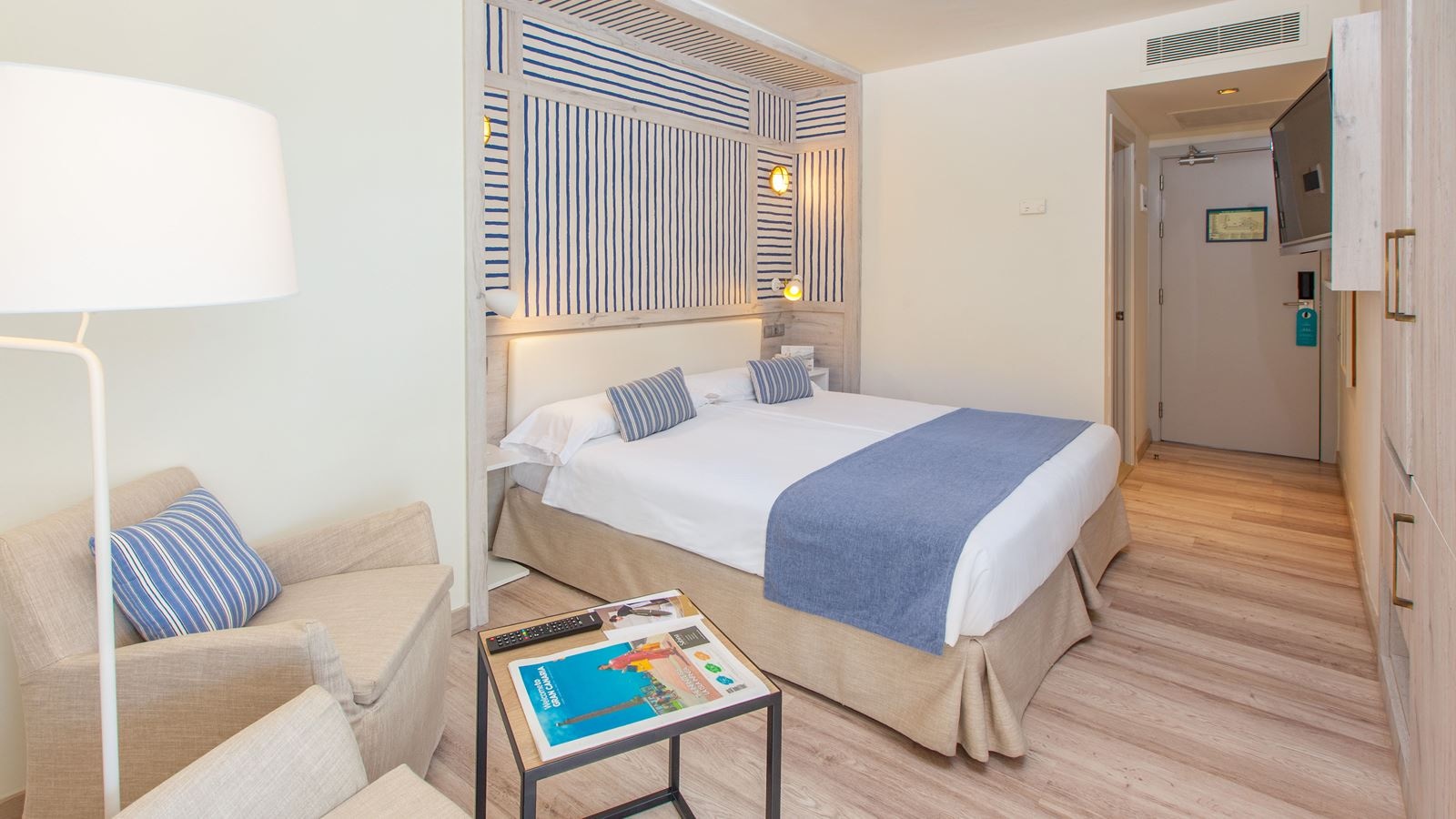 rooms-dsty-double-standard-yield-balcony