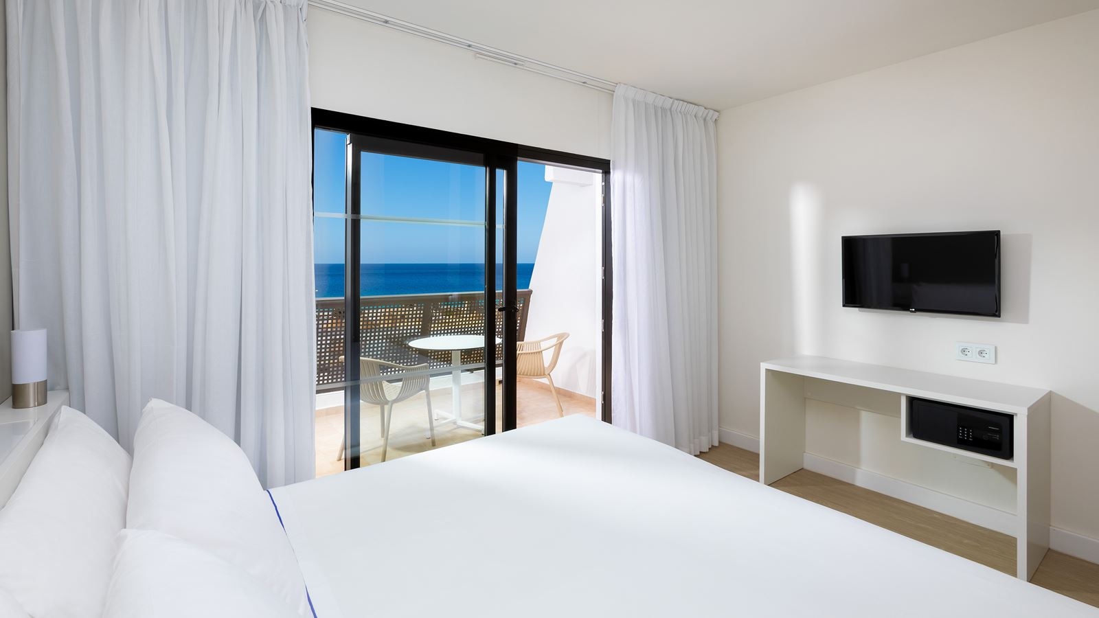rooms-junior-suite-sea-view