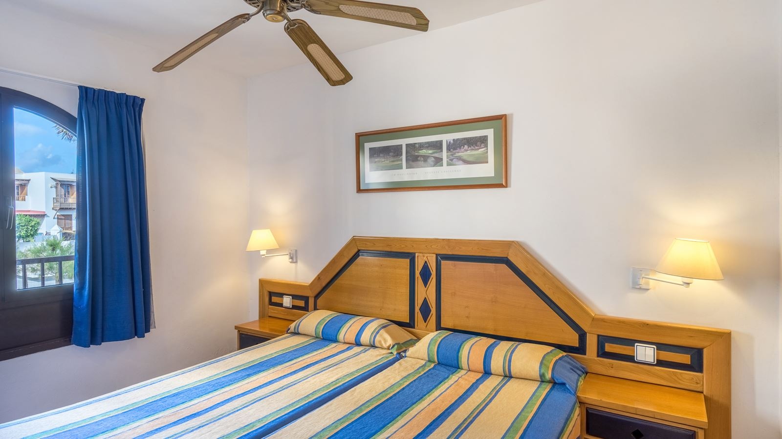 rooms-apartment-2-bedrooms-balcony-or-terrace