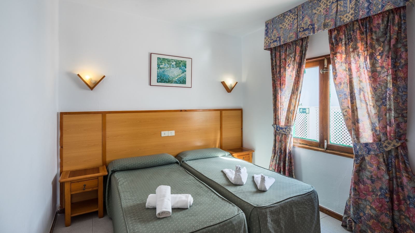 rooms-apartment-2-bedrooms