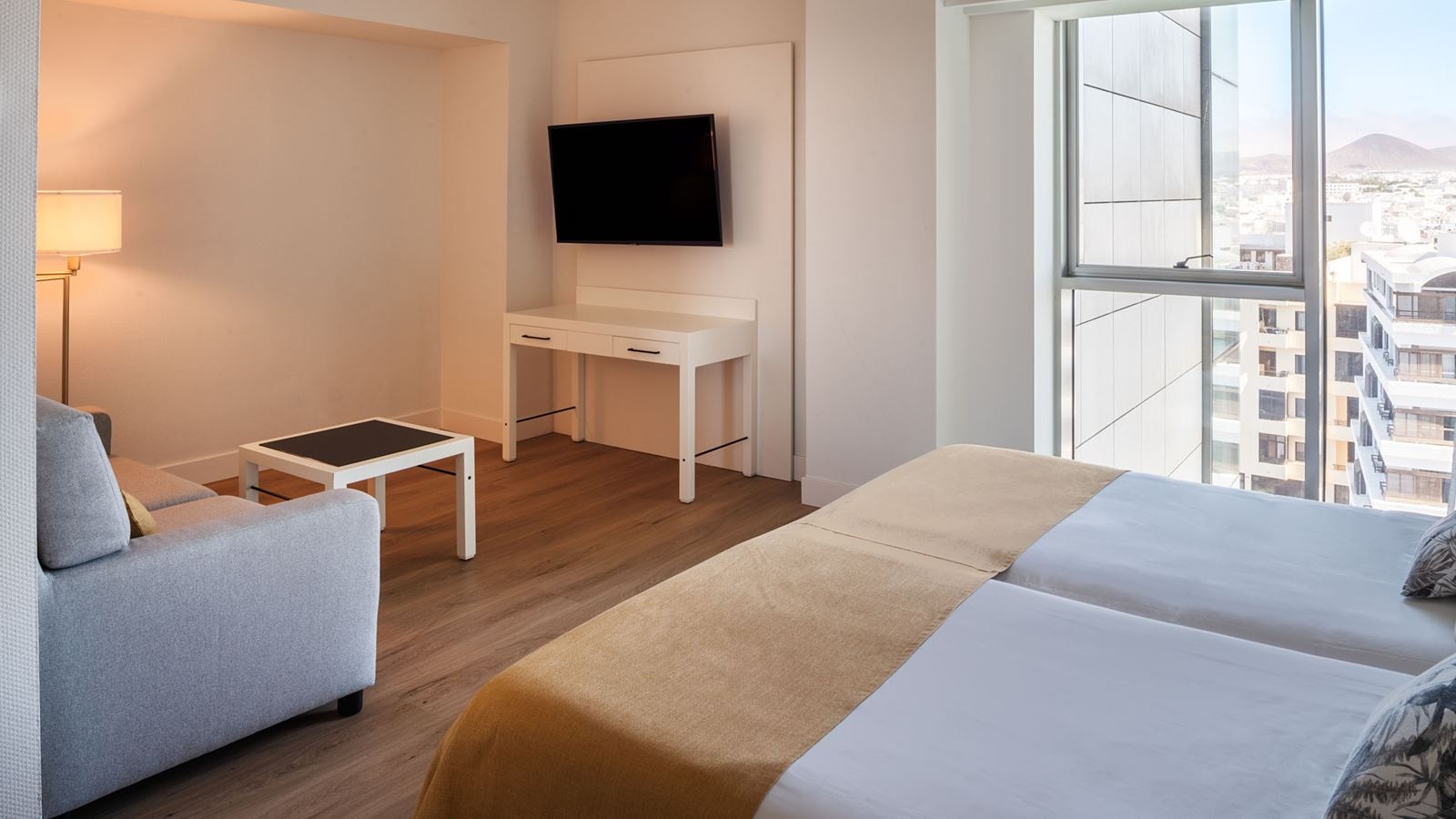 rooms-double-standard-city-view