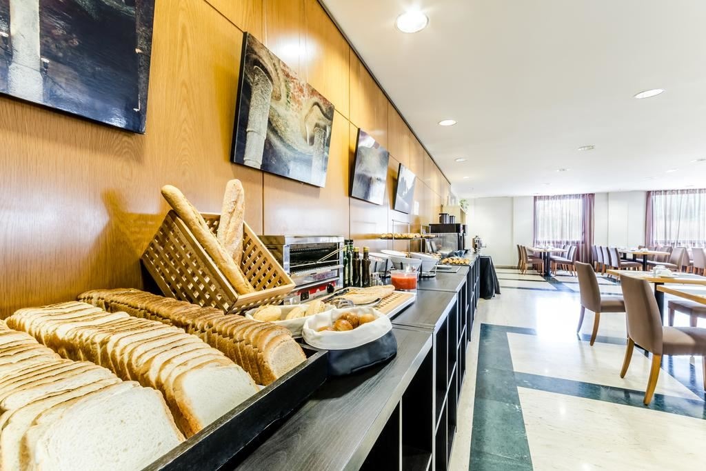 restaurants-restaurant