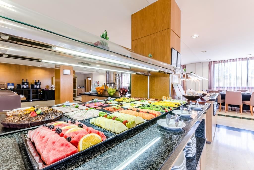 restaurants-restaurant