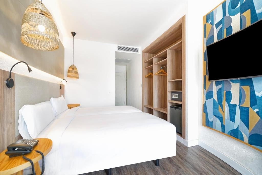 rooms-junior-suite-with-balcony-or-terrace