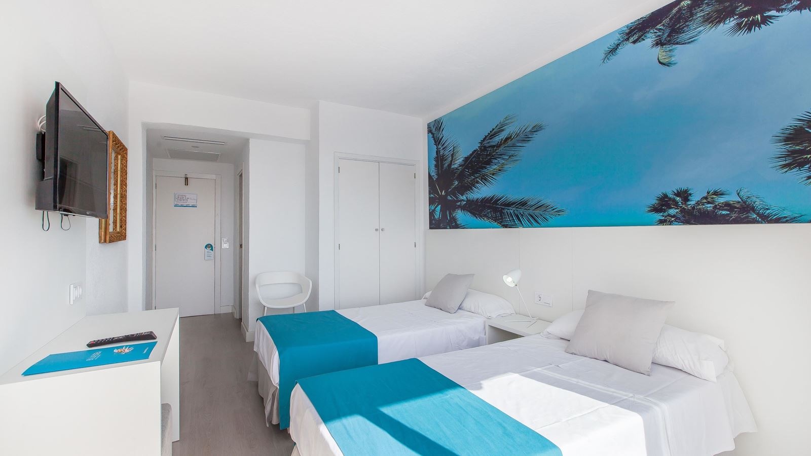 rooms-twin-room-sea-view