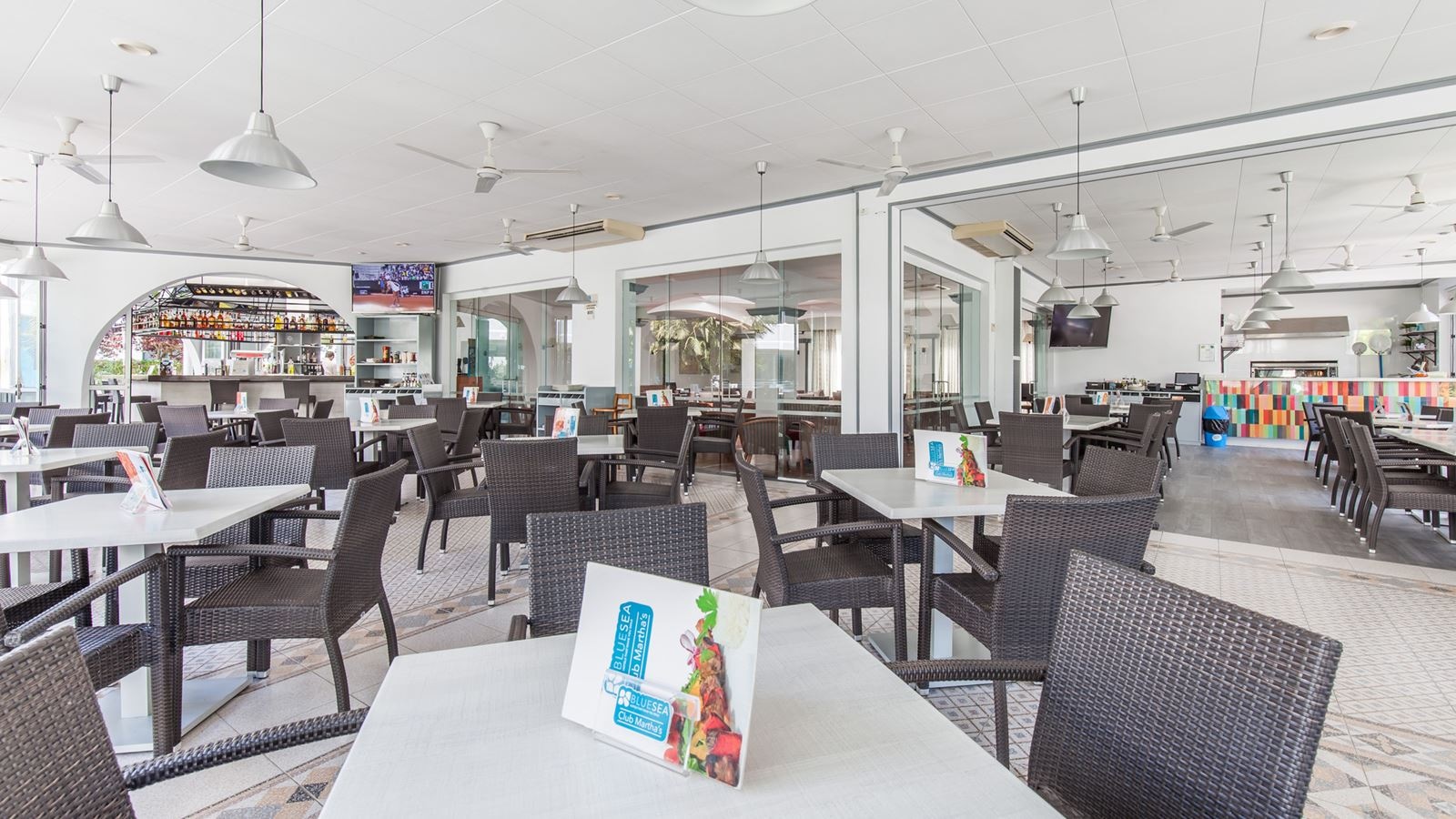 restaurants-breakfast-buffet