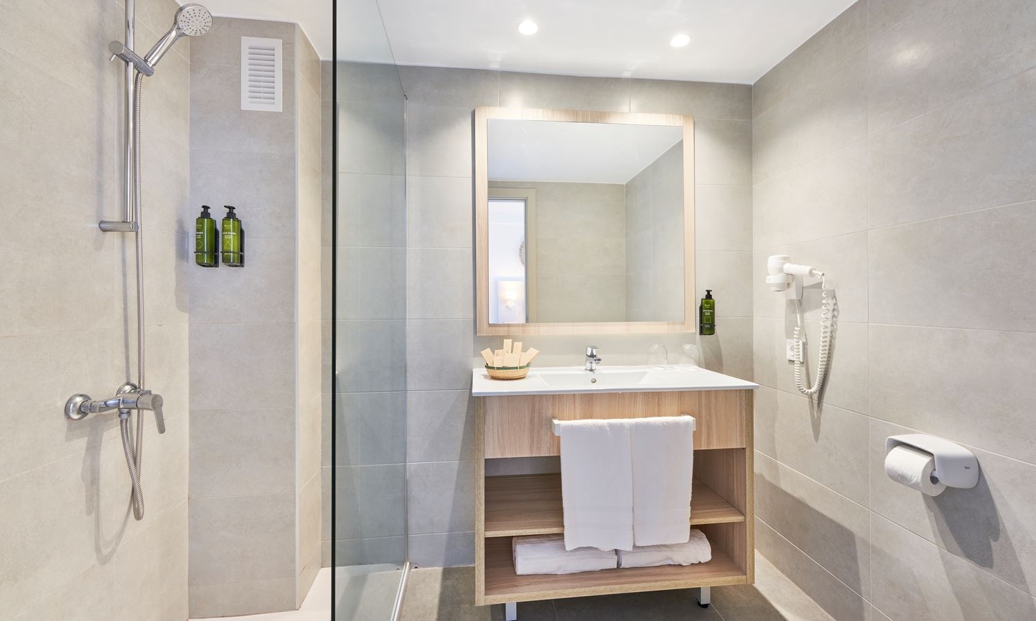 rooms-superior-room-with-balcony-or-terrace