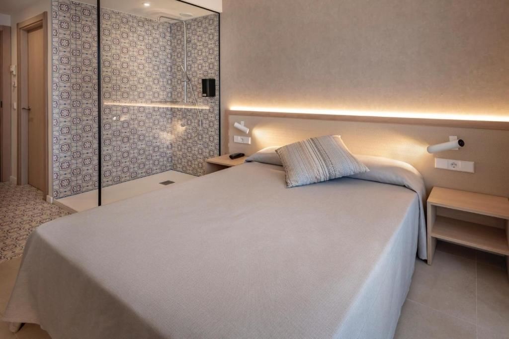 rooms-standard-room-balcony-or-terrace