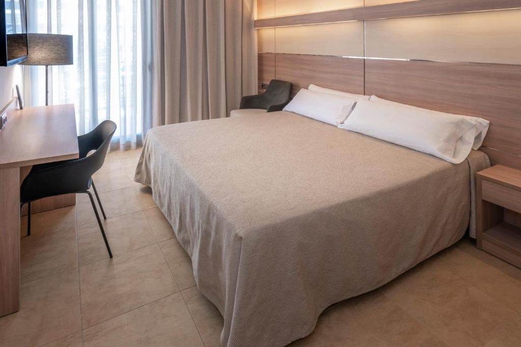 rooms-standard-room-balcony-or-terrace