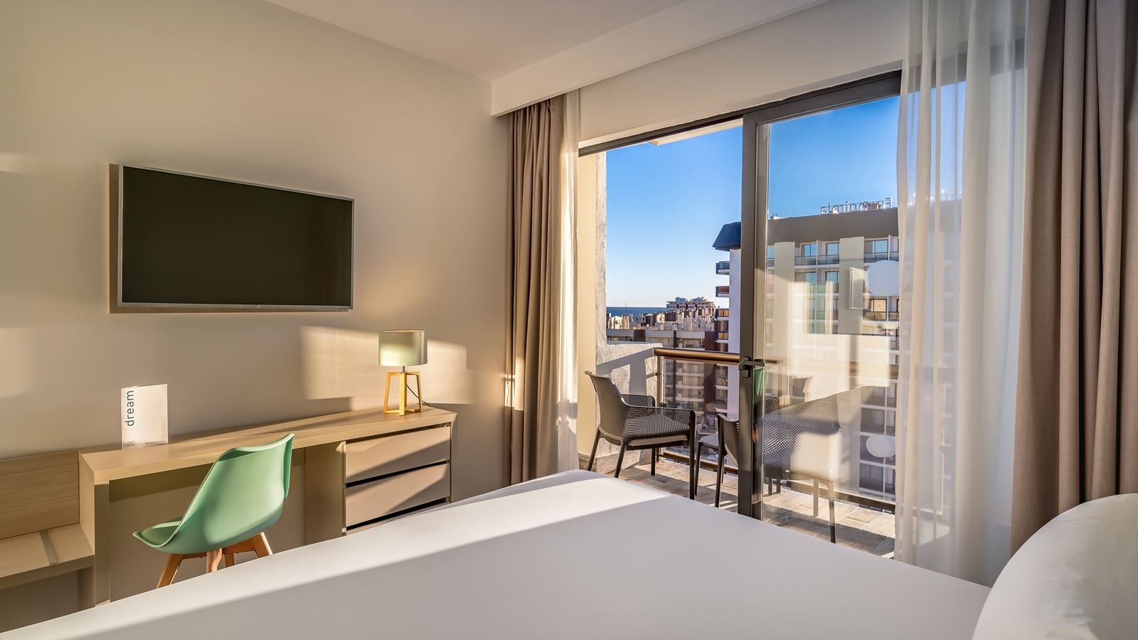 rooms-double-superior-side-sia-view-single-use-balcony-or-terrace