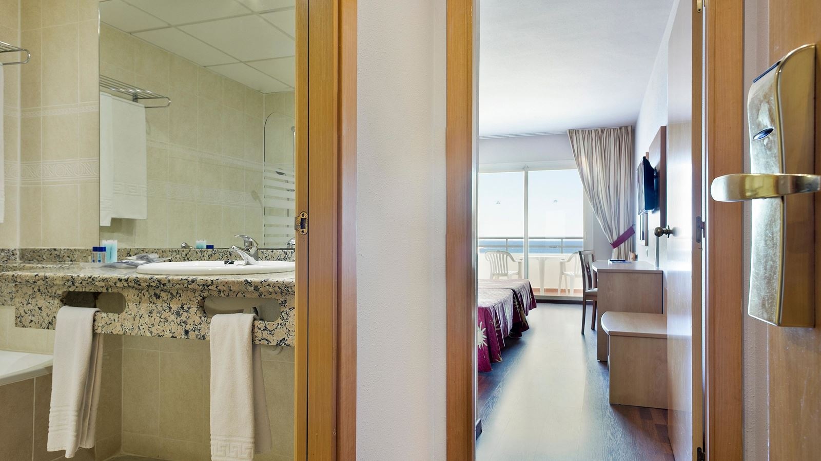 rooms-double-sea-view-lateral-or-front