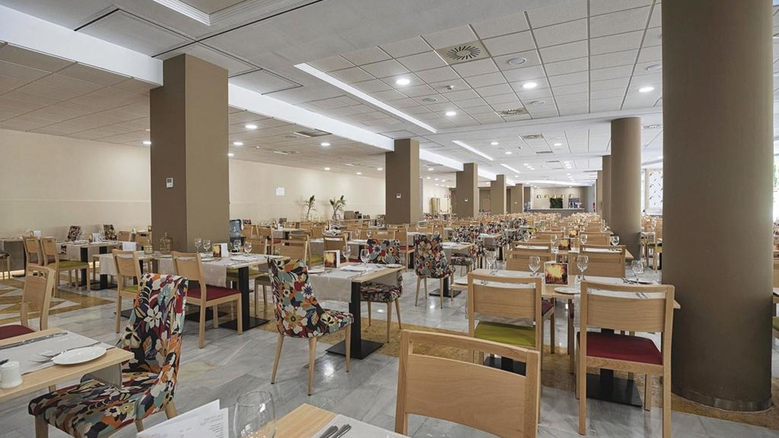 restaurants-main-restaurant