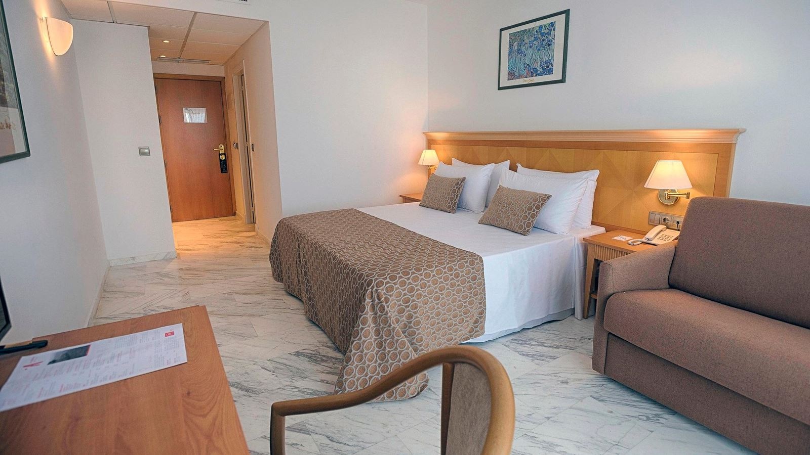 rooms-double-pool-view-room-balcony-or-terrace