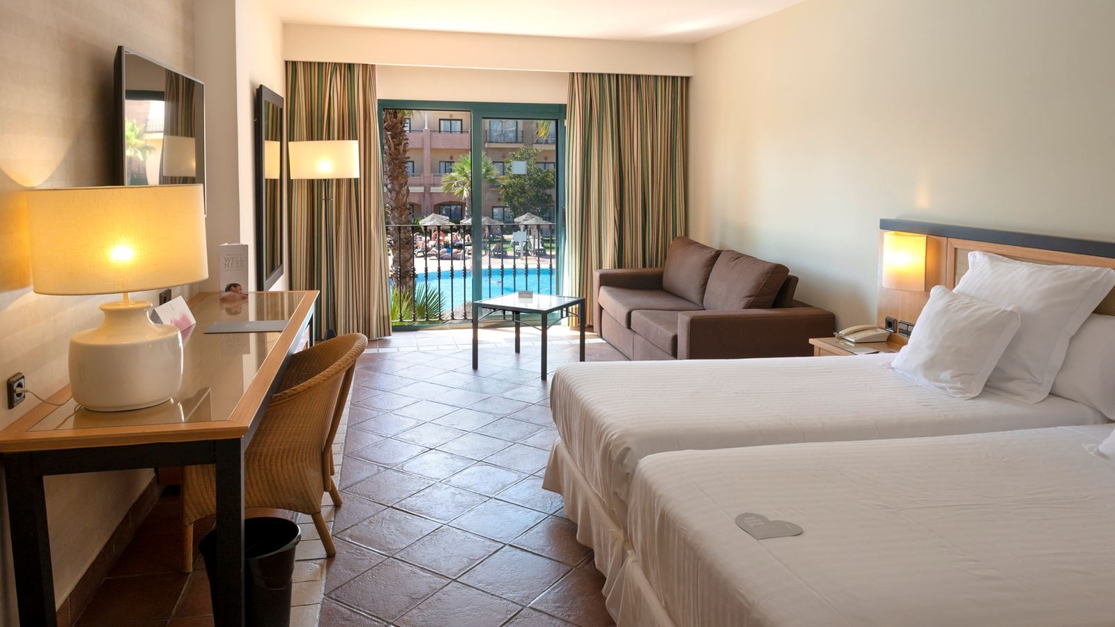 rooms-double-superior-pool-view-room