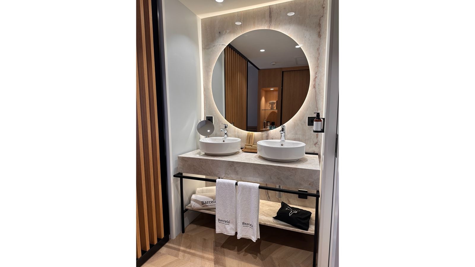 rooms-double-superior-room