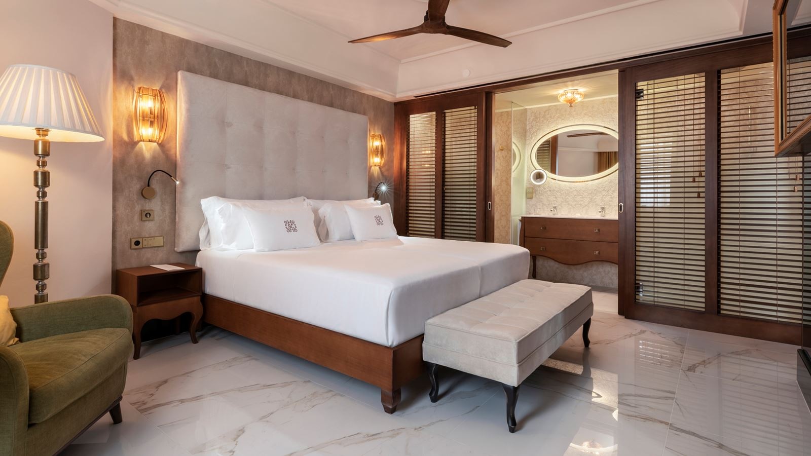 rooms-junior-suite-deluxe