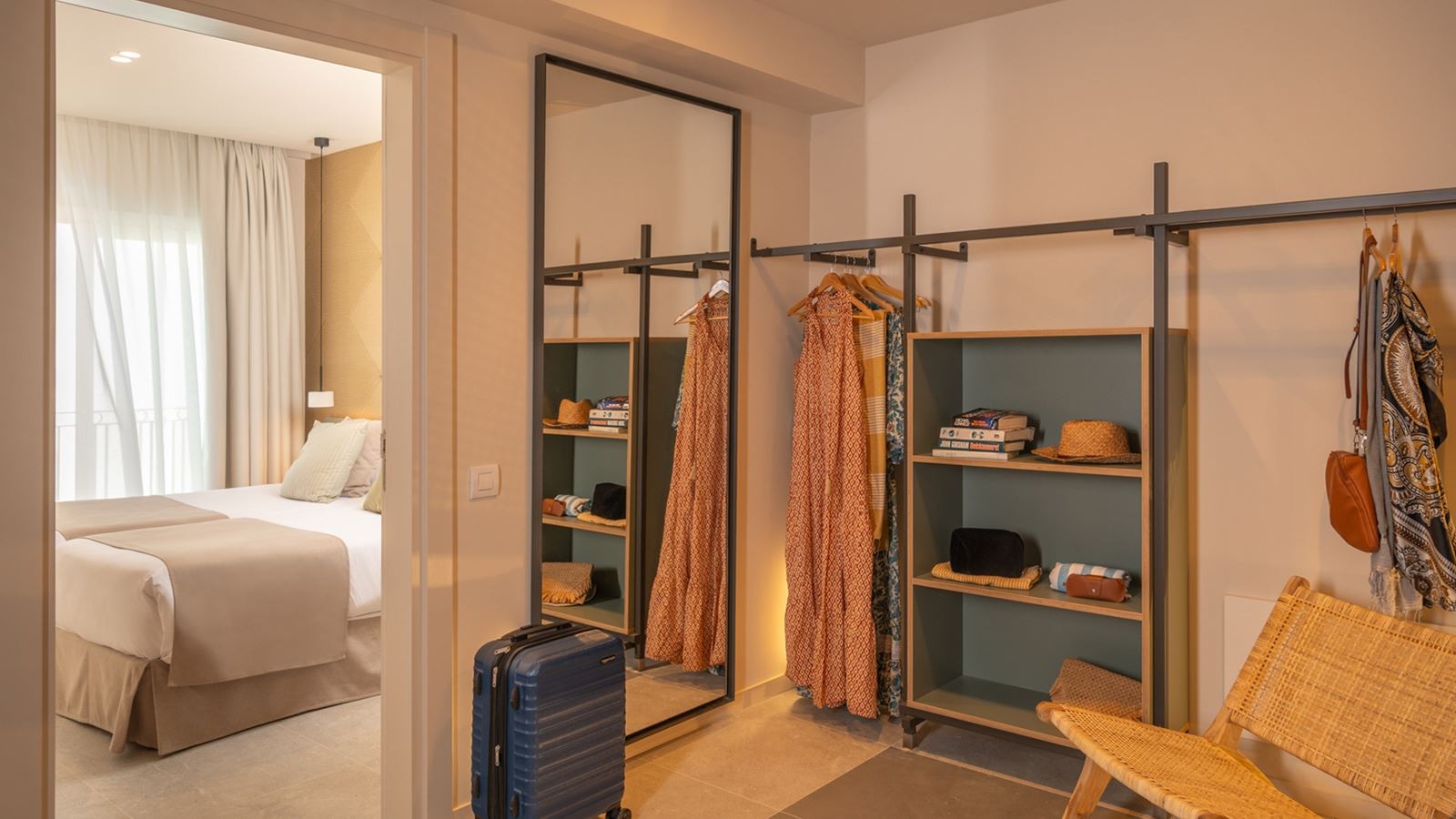 rooms-friendly-room-balcony-or-terrace