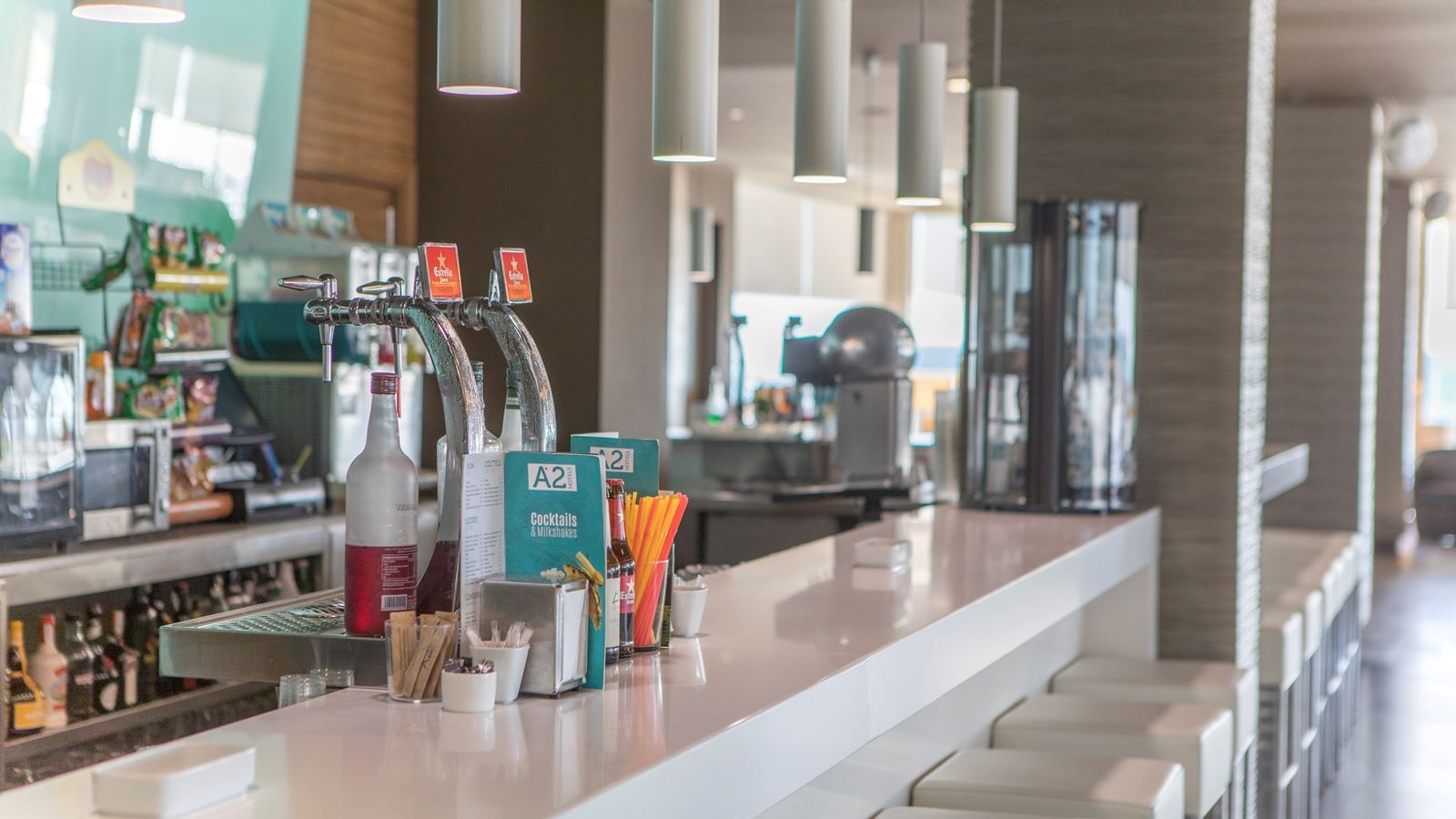 bars-augustus-cafeteria