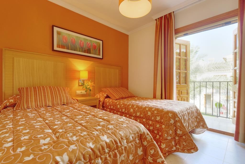 rooms-apartment-deluxe-1-bedroom-seaview