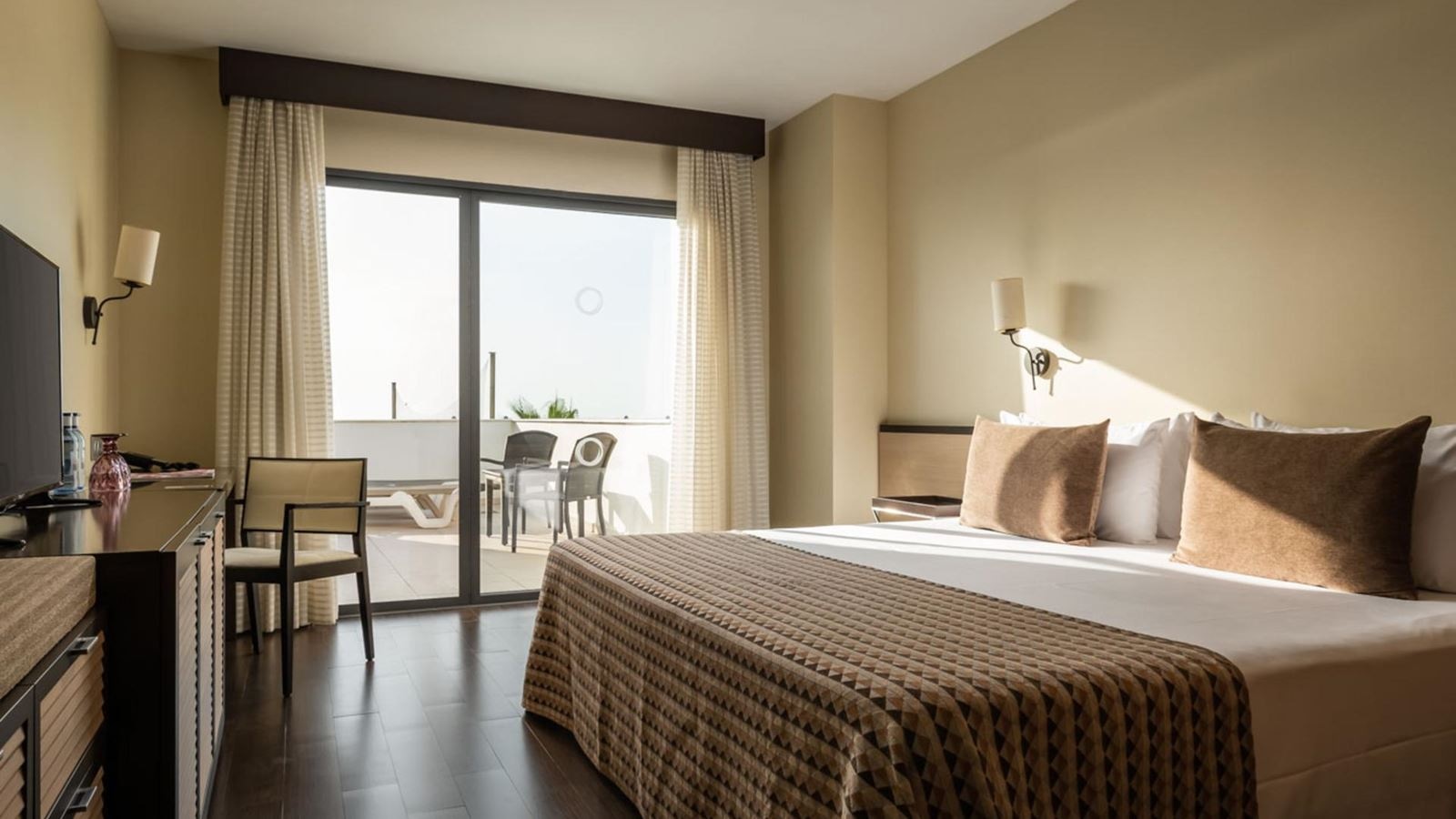 rooms-premium-sea-view-with-terrace