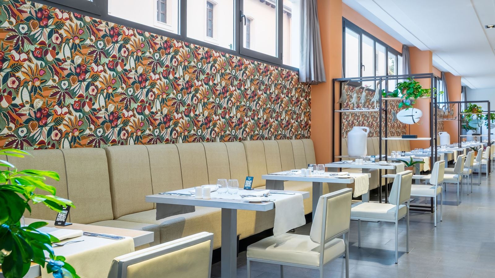 restaurants-restaurant