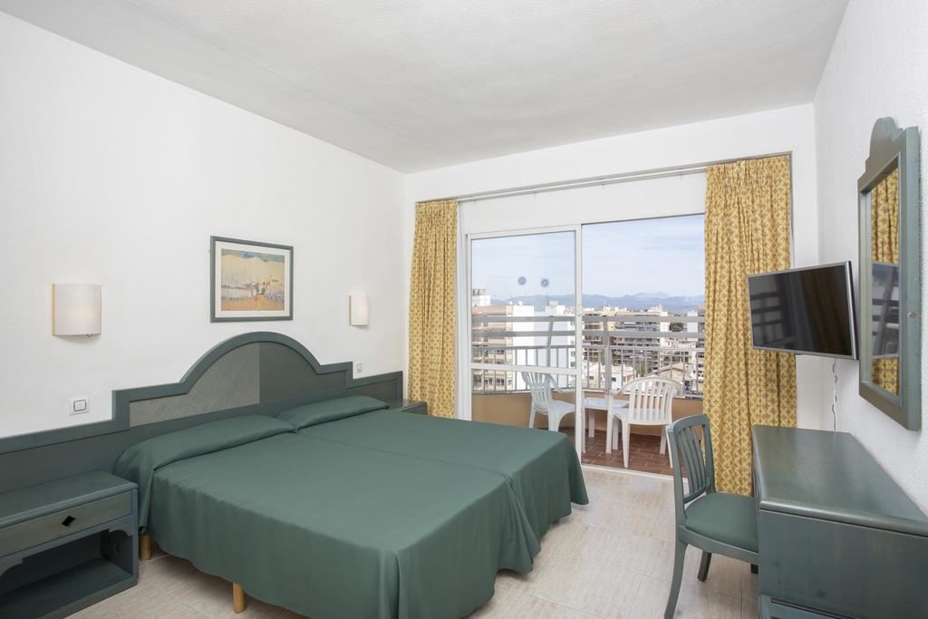 rooms-standard-double-room