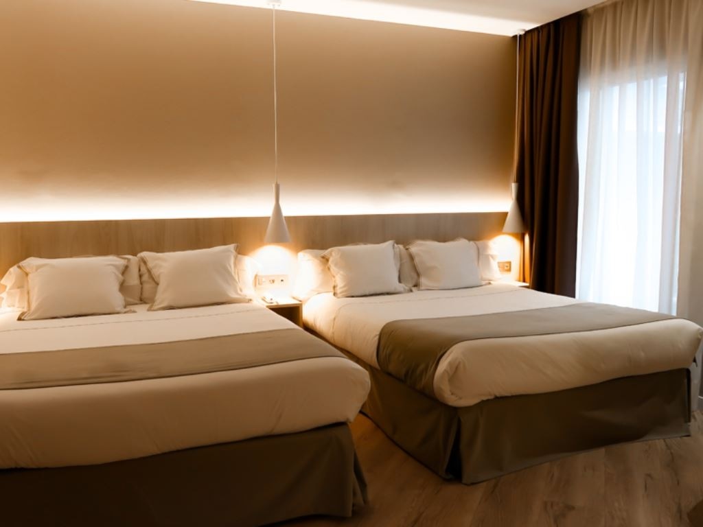 rooms-double-standard-room-balcony-or-terrace