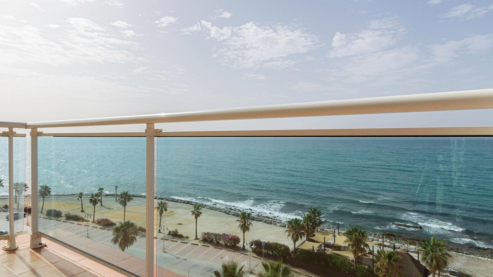 rooms-superior-frontal-sea-view